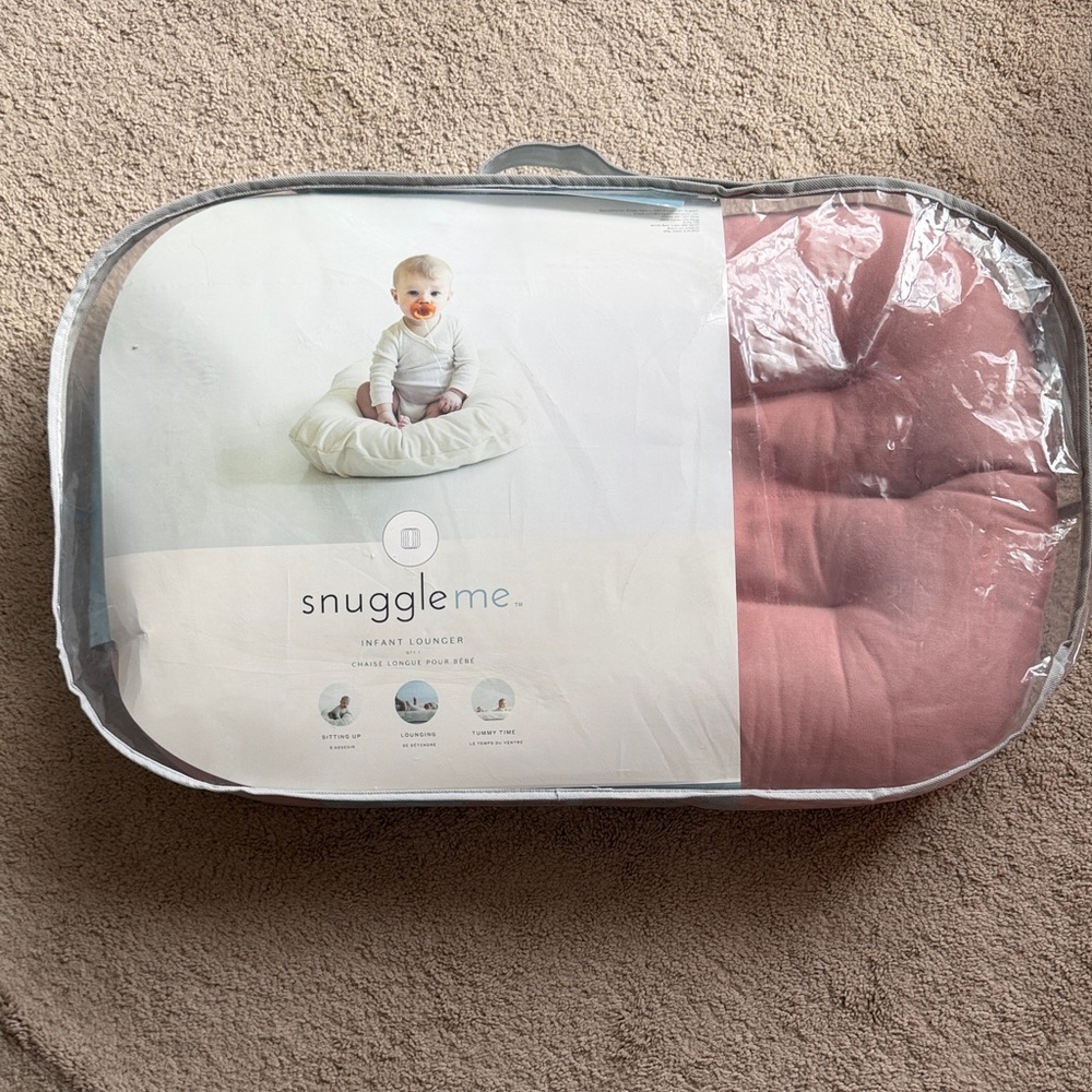 Snuggle Me Infant Lounger in Pink